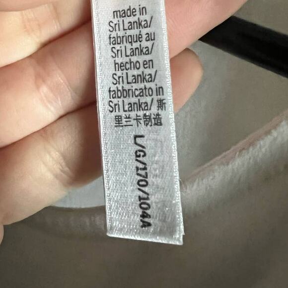 Victoria Sport Twist Front Open Back Bodysuit Size Large - Picture 8 of 11